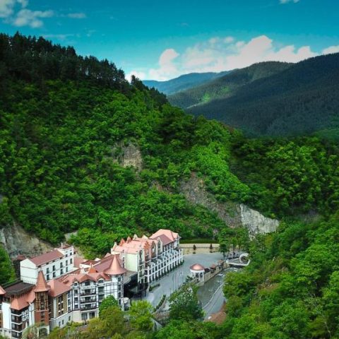 Crowne Plaza Borjomi 02