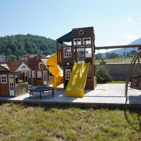 log house bakuriani20