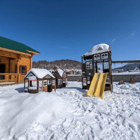 log house bakuriani8